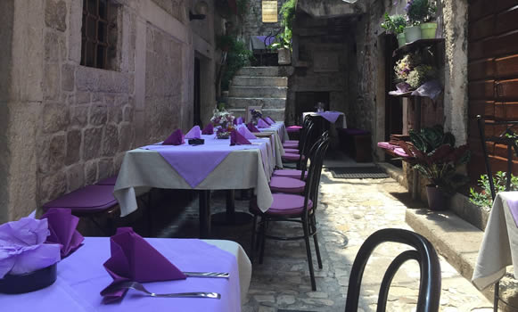 Znate li kakav namještaj odabrati za restoran