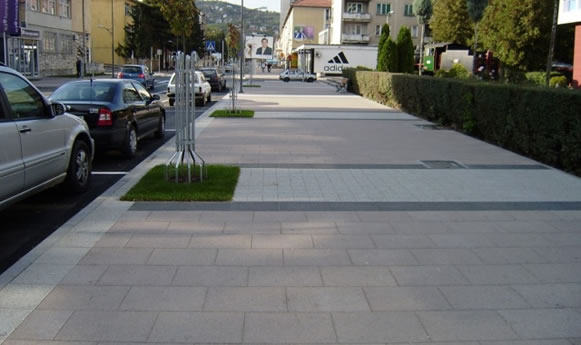 Ideja za vaš vrt: Oslobodite kišnici put