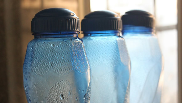 Izradite improvizirane igračke od plastičnih boca