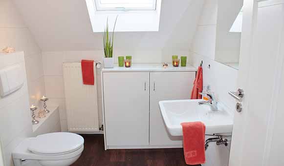 Ormarić oko wc školjke