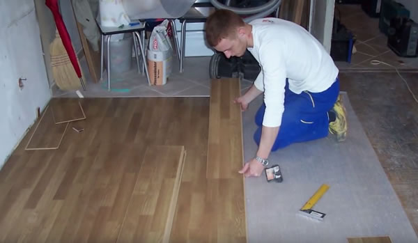 Postavljanje laminata na lamel parket star 30 godina
