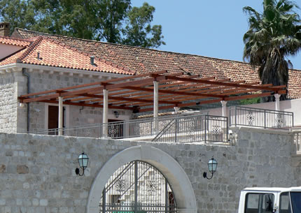 Lamelirane drvene pergole