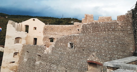 Sanacija i konzervacija zida stambenog dijela Kaštela