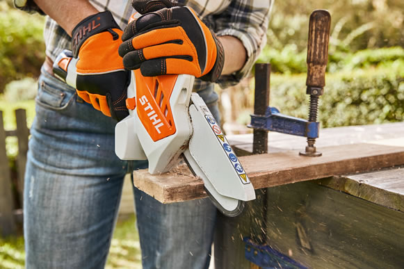 Akumulatorska vrtna pila STIHL GTA 26 - Uredite svoju okućnicu ili vrt brzo i jednostavno!
