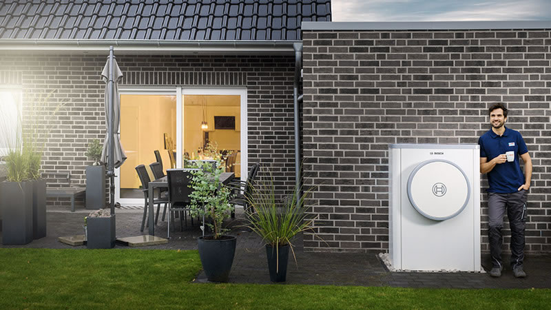 Bosch dizalica topline Compress 7400i AW - Energetski učinkovita, tiha i jednostavna za ugradnju