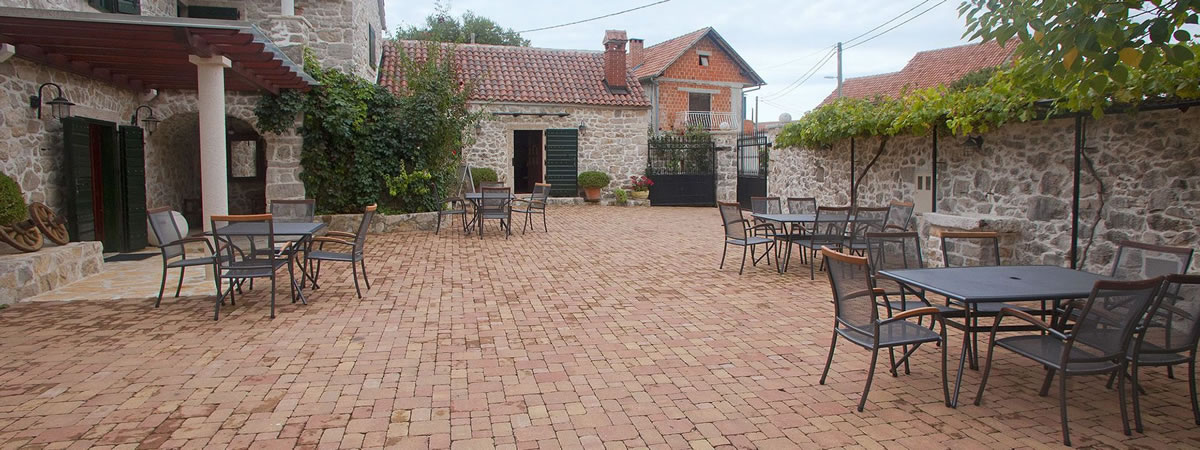 Opločnici Trialit stari grad - autentična i estetski privlačna hodna ploha