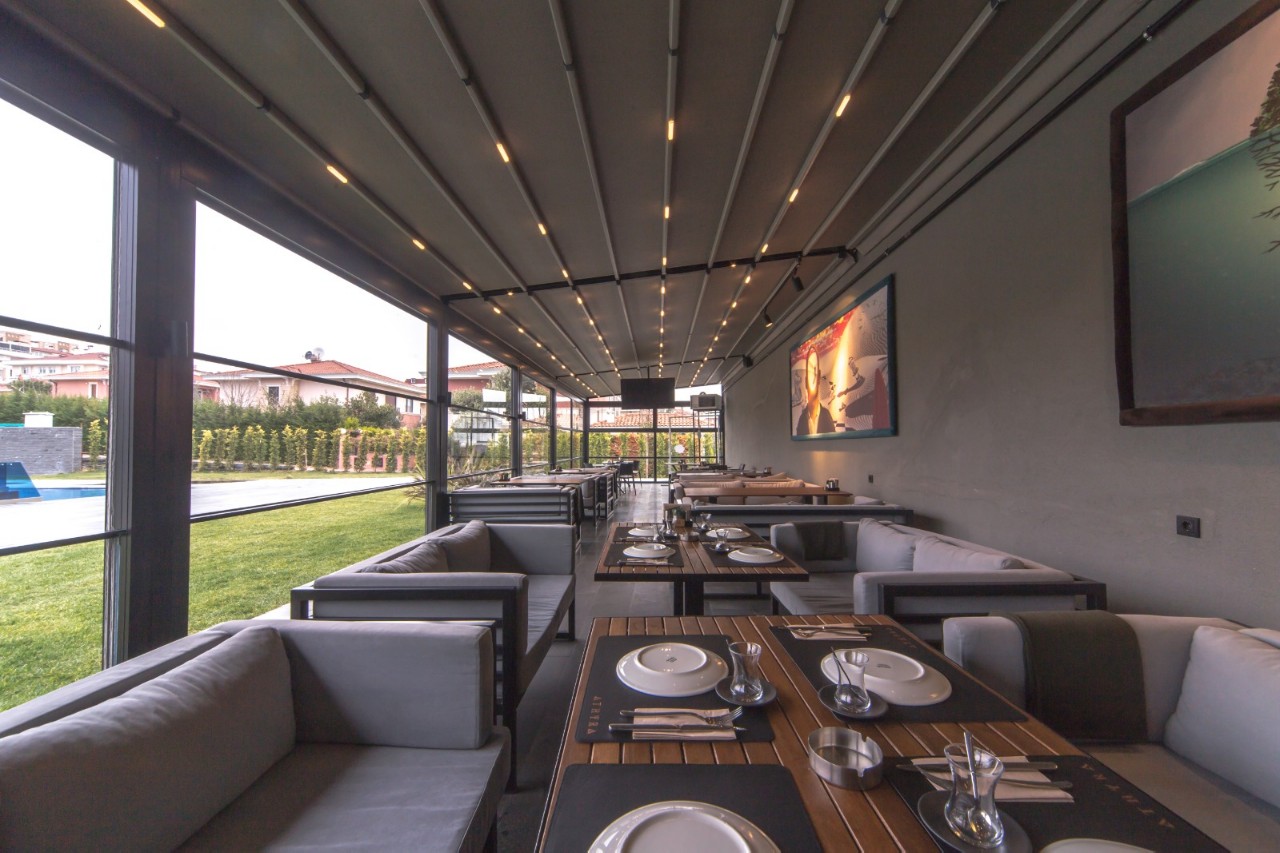 Pergola tenda - Invenico Sistemi