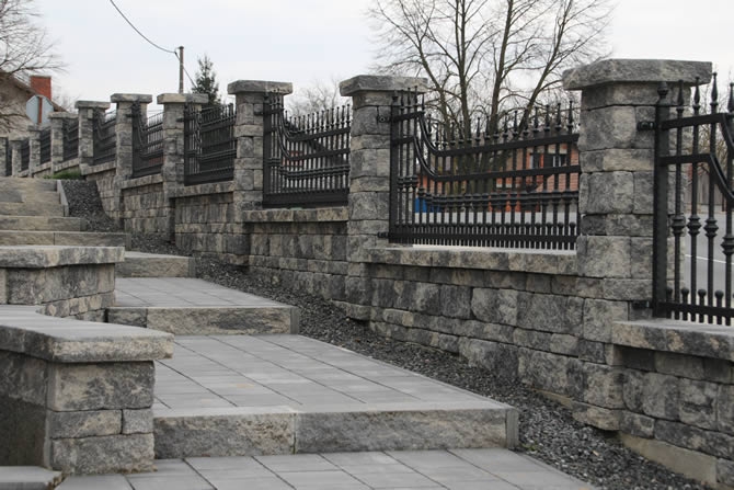 Javna površina: Betonska ograda