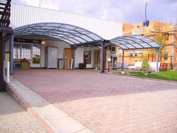 Nadstrešnica
