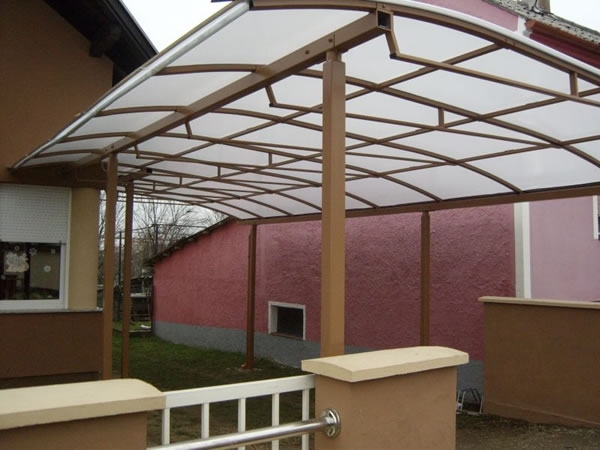 Nadstrešnica