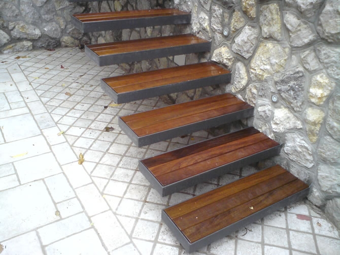 Okućnica: Gazište stepenica