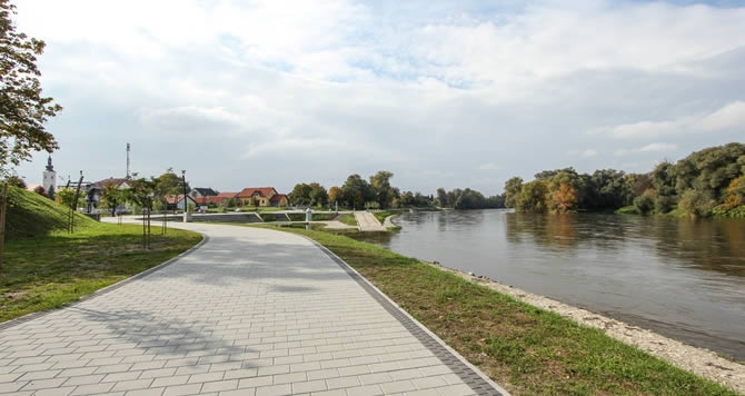 Šetalište: Betonski opločnici