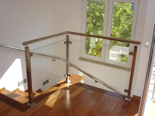 INOX ograda s ispunom od stakla
