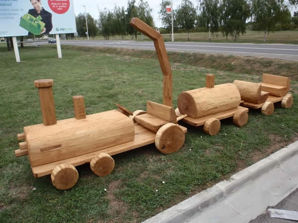 Vlakić TOMICA od masivnog drva