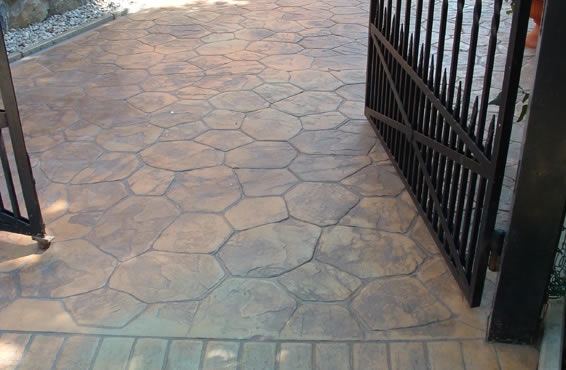 ART FLOOR PORFIDO tiskani beton (izgled slaganog kamena - kolni ulaz)