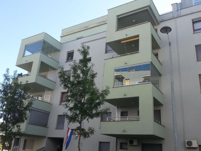 Ostakljivanje balkona bez vertikalnih profila (5)