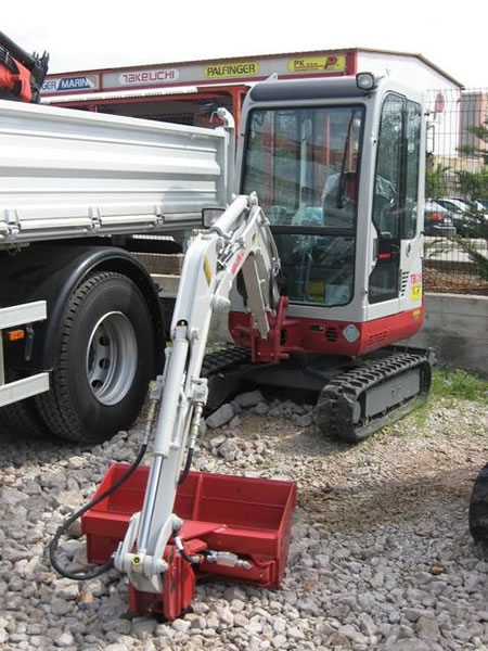Rovokopač TAKEUCHI TB 016