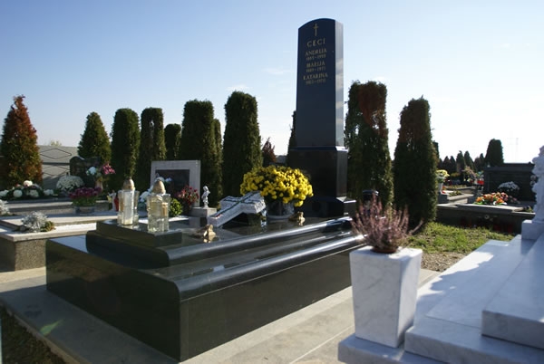 Nadgrobni spomenik 3 (MGK Klesarstvo)
