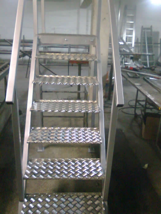 Metalno stepenište