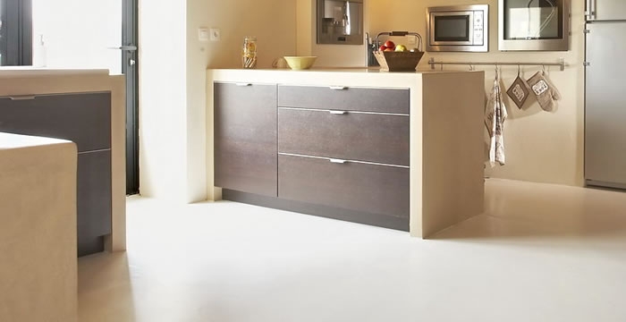 Dekorativni beton (Ulašteni beton) - Béton décoratif (Béton ciré)