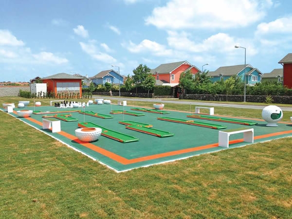 Mini golf oprema i popratni sadržaji