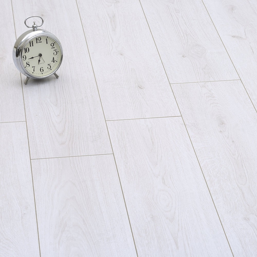 Njemački laminat HRAST BIJELI 8 mm - klasa AC4/32