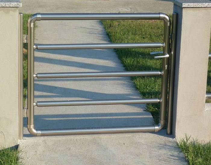 Aluminijska vanjska ograda i vrata 3 (Metalka centar d.o.o.)