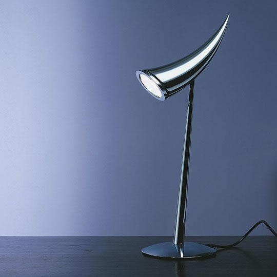Dekorativna stolna lampa ARA