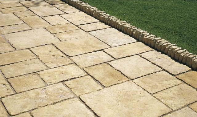 Rubnjak za obrubljivanje travnatih površina, povrtnjaka i cvjetnjaka Semmelrock Bradstone Old Town