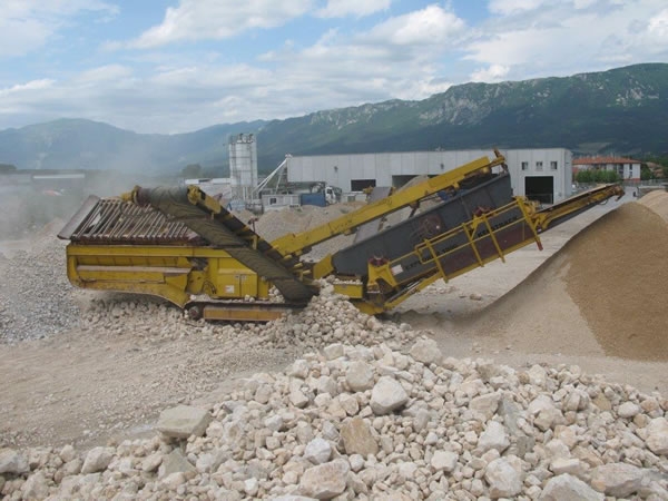 Rabljeni strojevi: Mobilna separacija Keestrack Explorer 1800