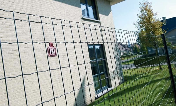 Ograde u roli i pletiva BETAFENCE