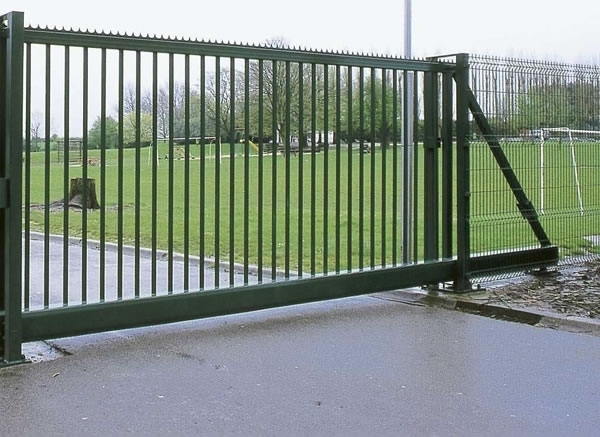 Dvokrilna, pješačka, klizna vrata BETAFENCE