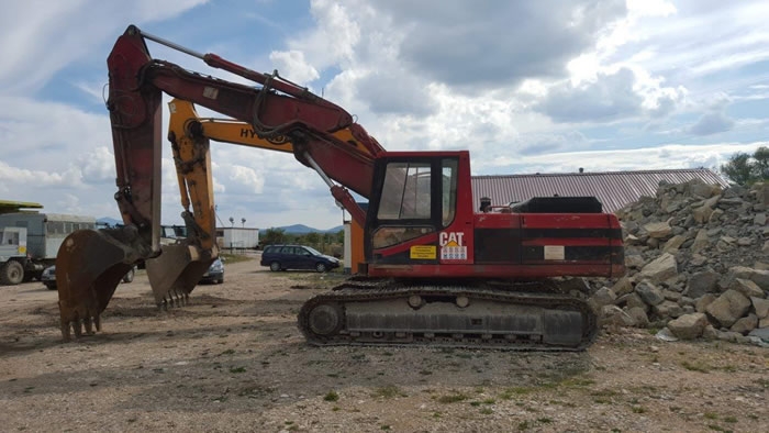 Rabljeni strojevi: Bager gusjeničar Caterpillar 325LN