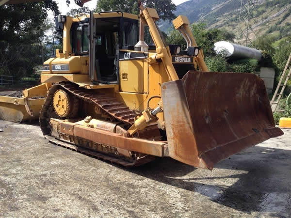 Rabljeni strojevi: Buldožer Caterpillar D6R XL Series II