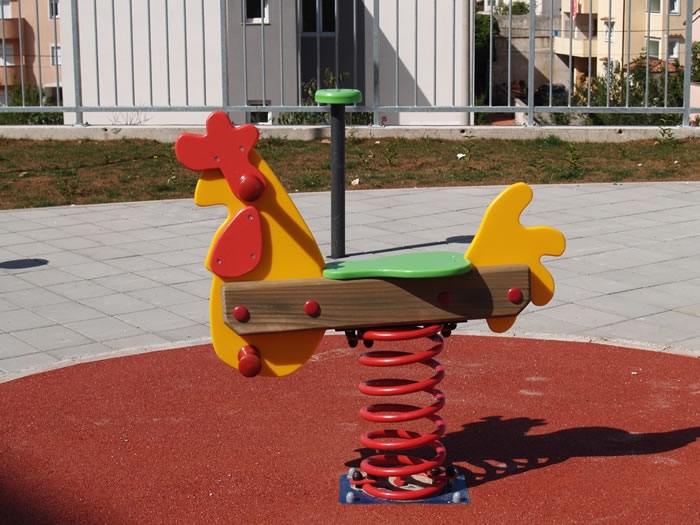 Njihalica na jednoj opruzi za jedno dijete, pijetlić