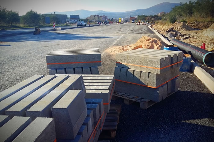 Betonski rubnjaci i kanalice ABK