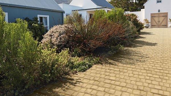 Betonski opločnici nepravilnog oblika i zaobljenih rubova - Semmelrock BRADSTONE COBBLE