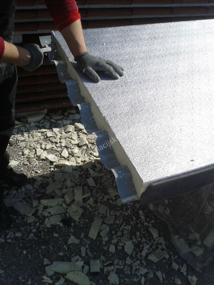 Krovni trapezni panel s limom i folijom