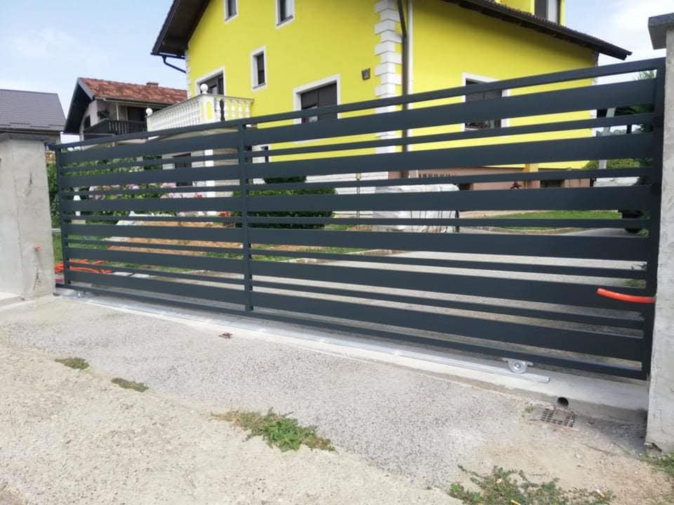 Aluminijske dvorišne i balkonske ograde kombiniranog profila