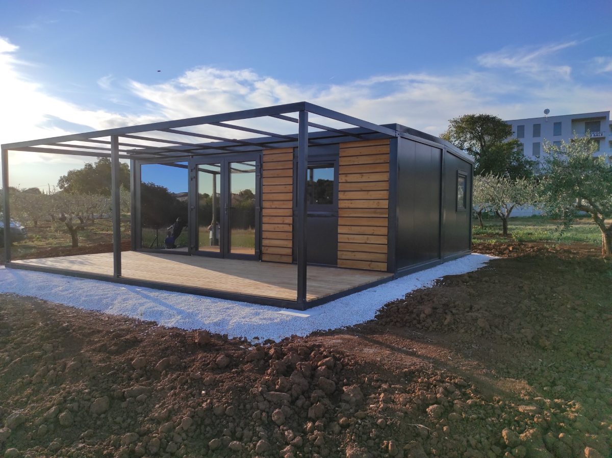 Dupli stambeni kontejner s terasom 7×5,8m