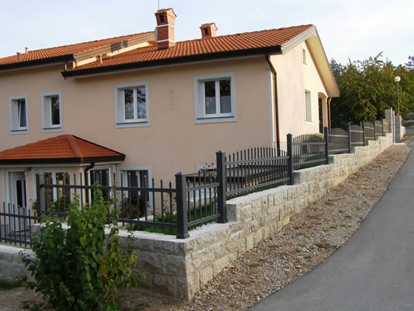 Dvorišna aluminijska ograda 4