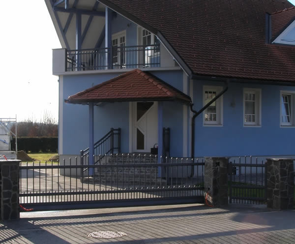 Aluminijska klizna vrata, jednokrilna vrata i balkonska ograda