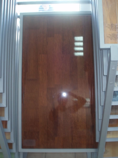 Visokosjajni laminat 8 mm MERBAU CLASSIC
