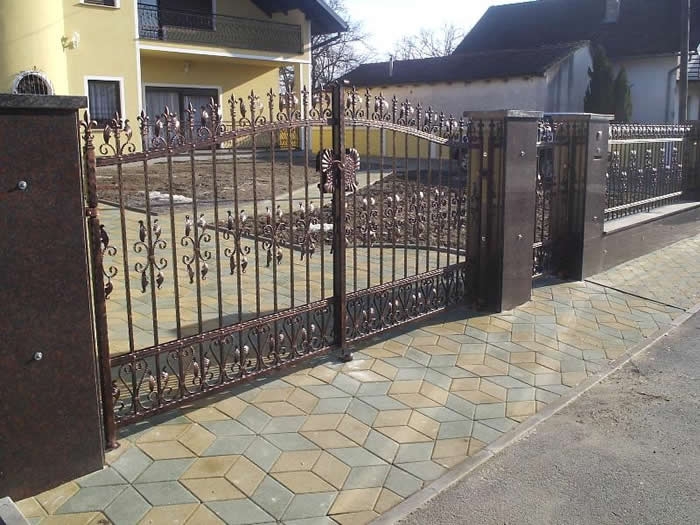 Vanjska dvorišna kovana ograda 1