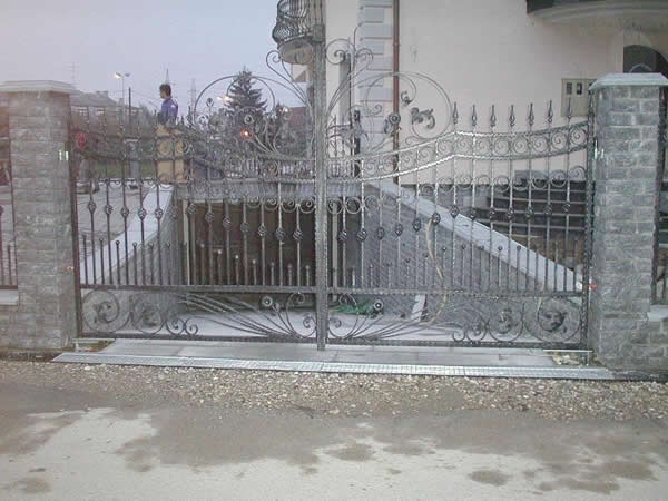 Vanjska dvorišna kovana ograda 3
