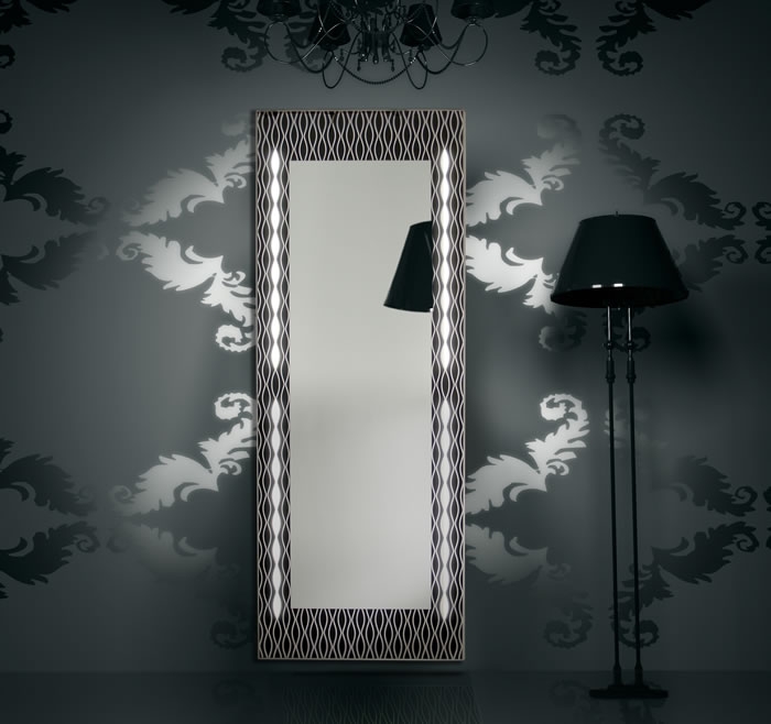Dekor ogledalo s rasvjetom BLACK NEON 32
