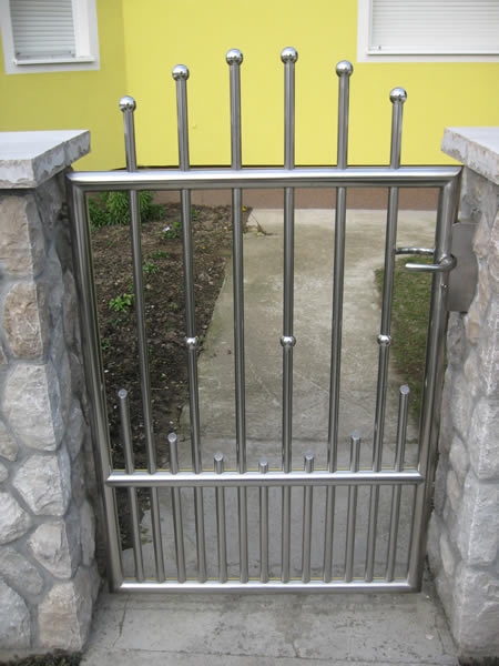 Dvorišna inox kapija