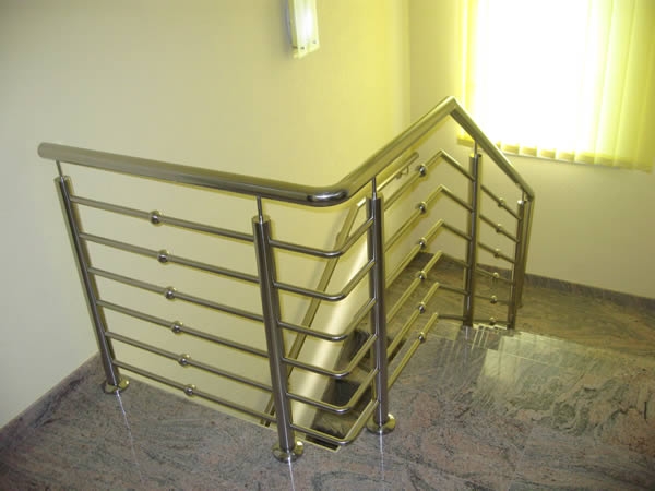 Fitnes inox ograda