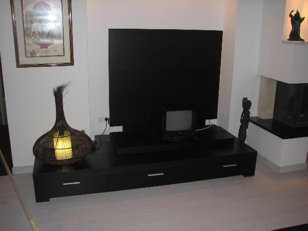 Komoda sa stalkom za LCD tv