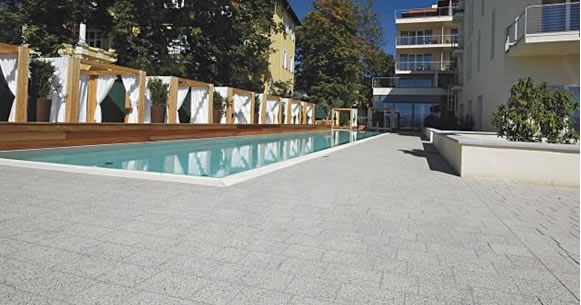 Uređenje životnog prostora jednostavno je uz Velux, Bramac i Semmelrock